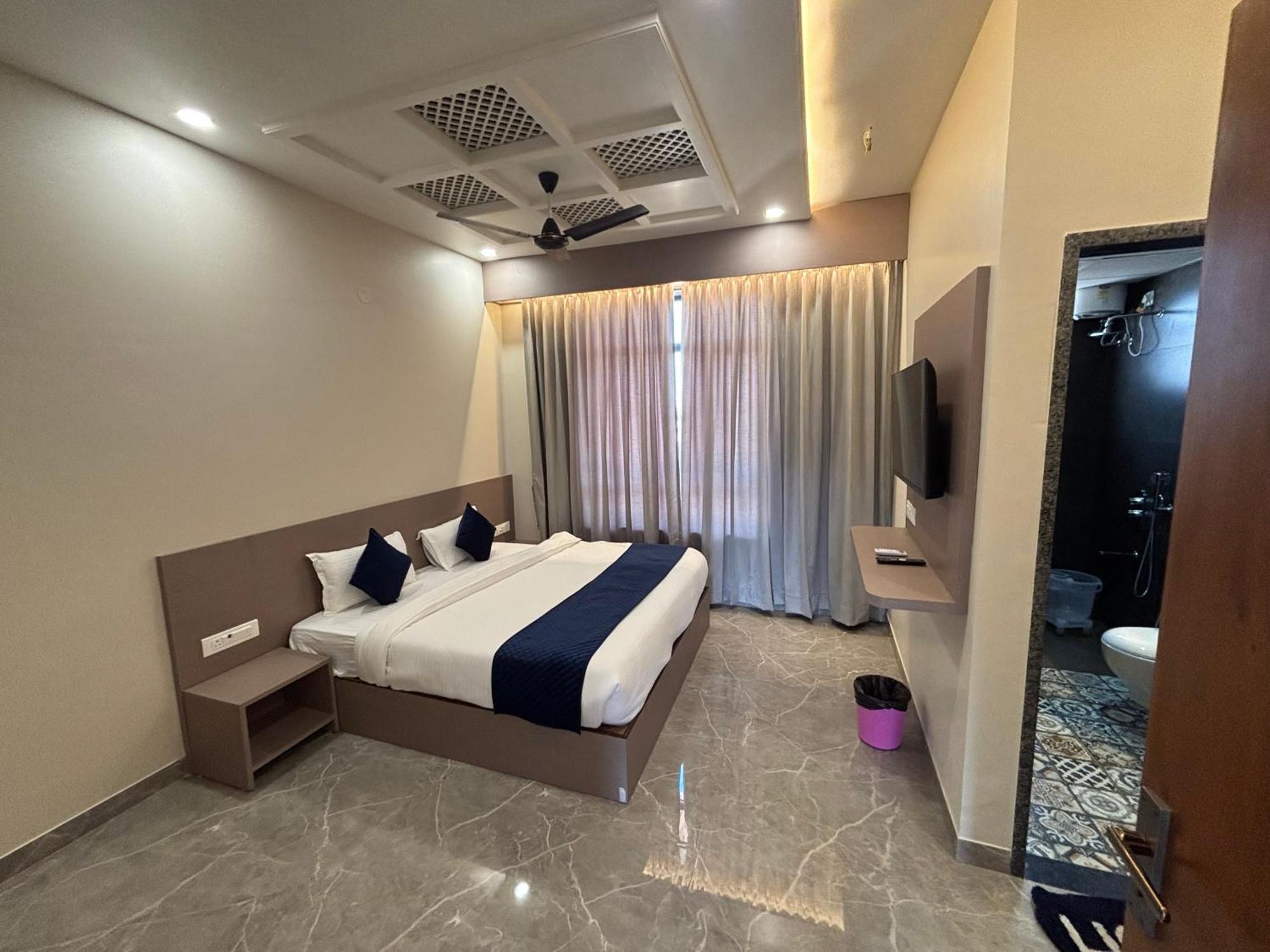 Hotel Sisodiya Palace Khatu Luaran gambar
