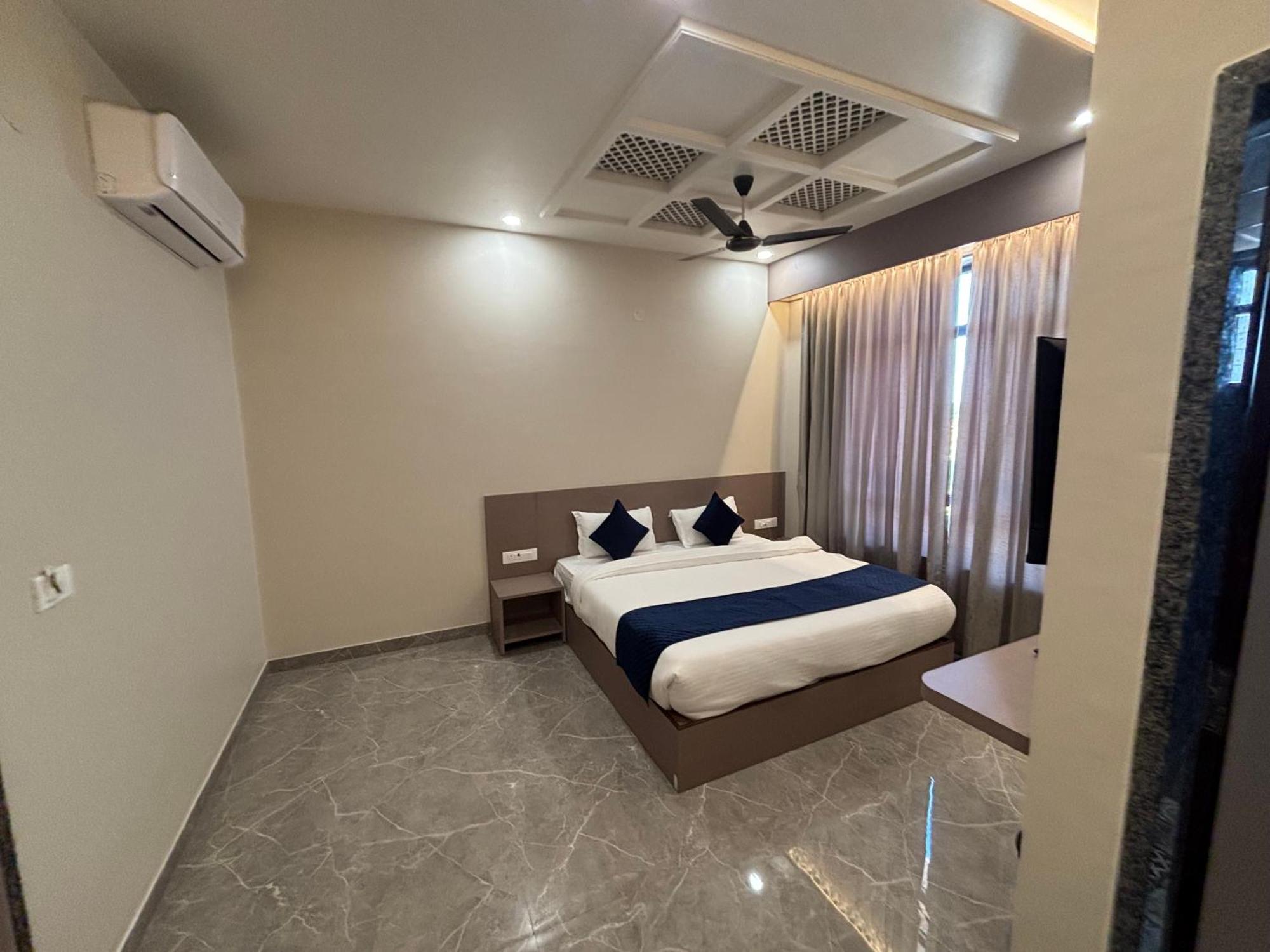 Hotel Sisodiya Palace Khatu Luaran gambar